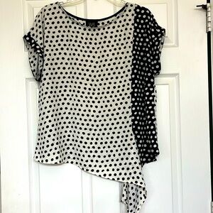 Black & Cream Cap Sleeve Top. XL